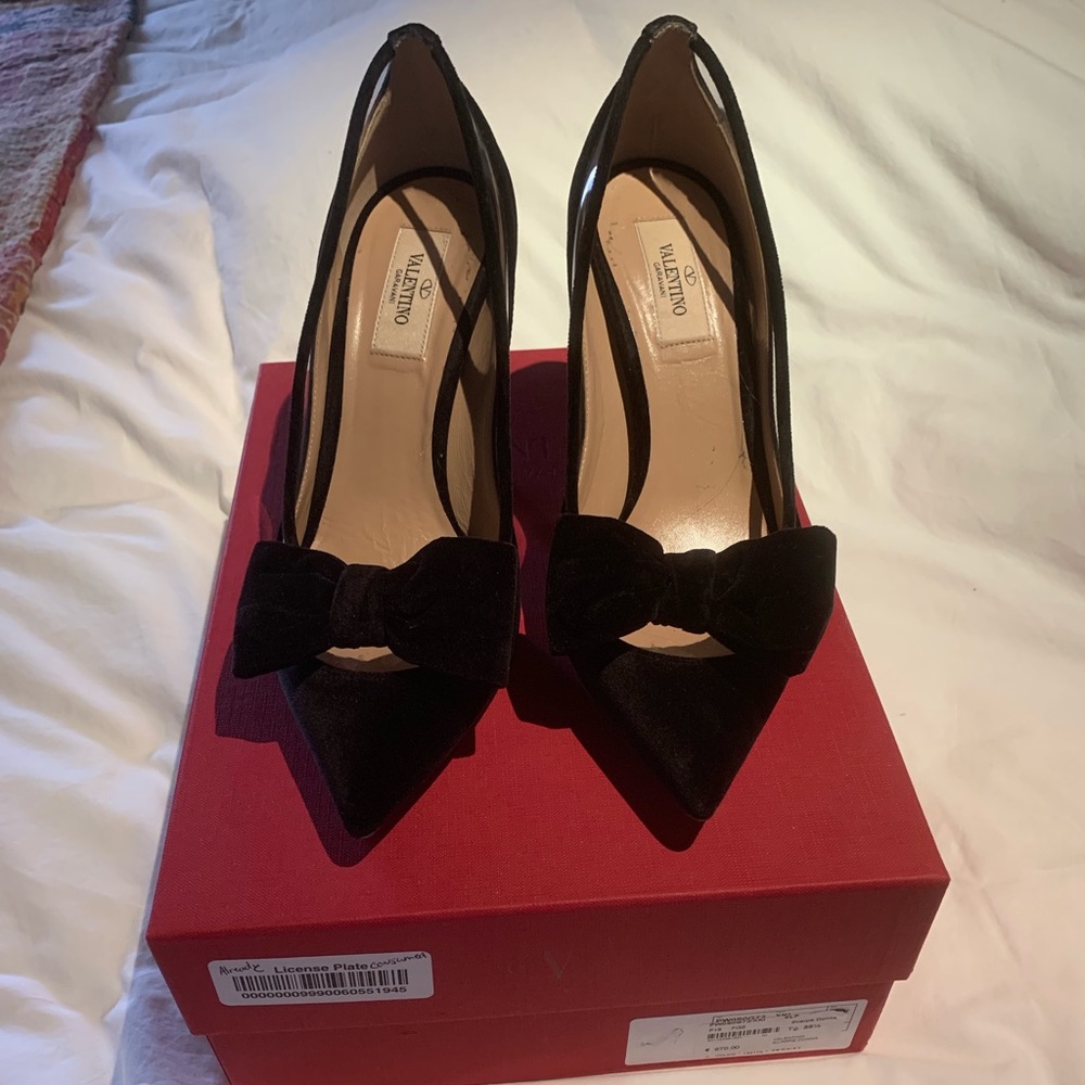 Valentino Garavani black suede pump